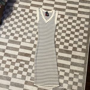 Abercrombie & Firch sweater dress white with black stripe nwt